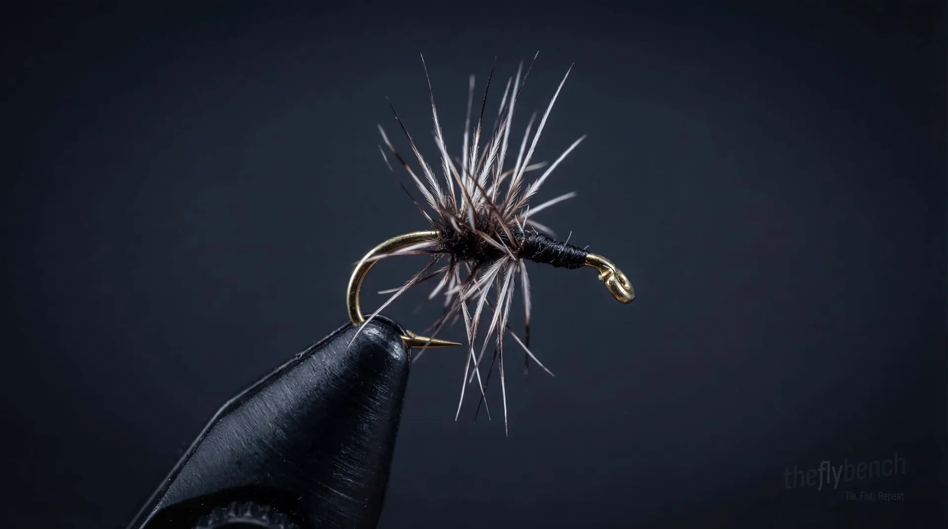 Al's Trico fly pattern - imitates Trico tied for Trout