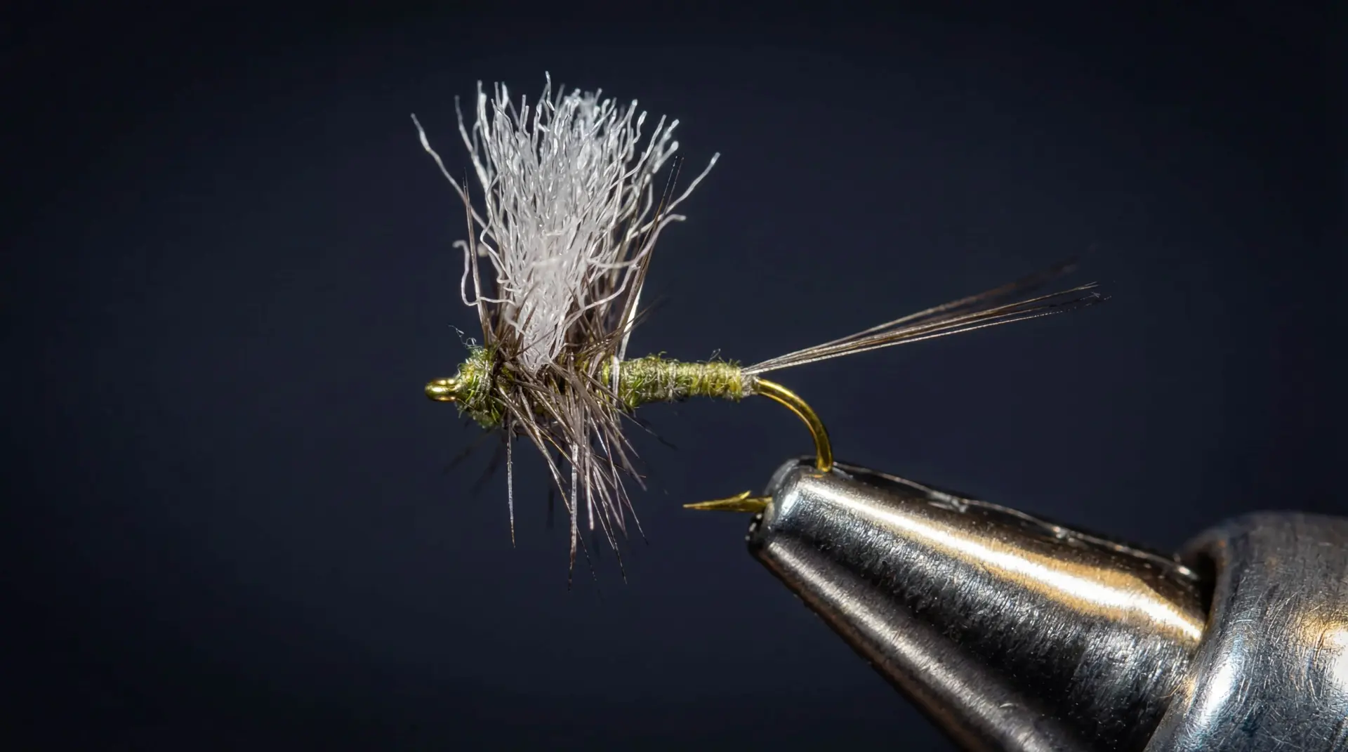 Barr's Visadun fly pattern - imitates Mayflies tied for Trout