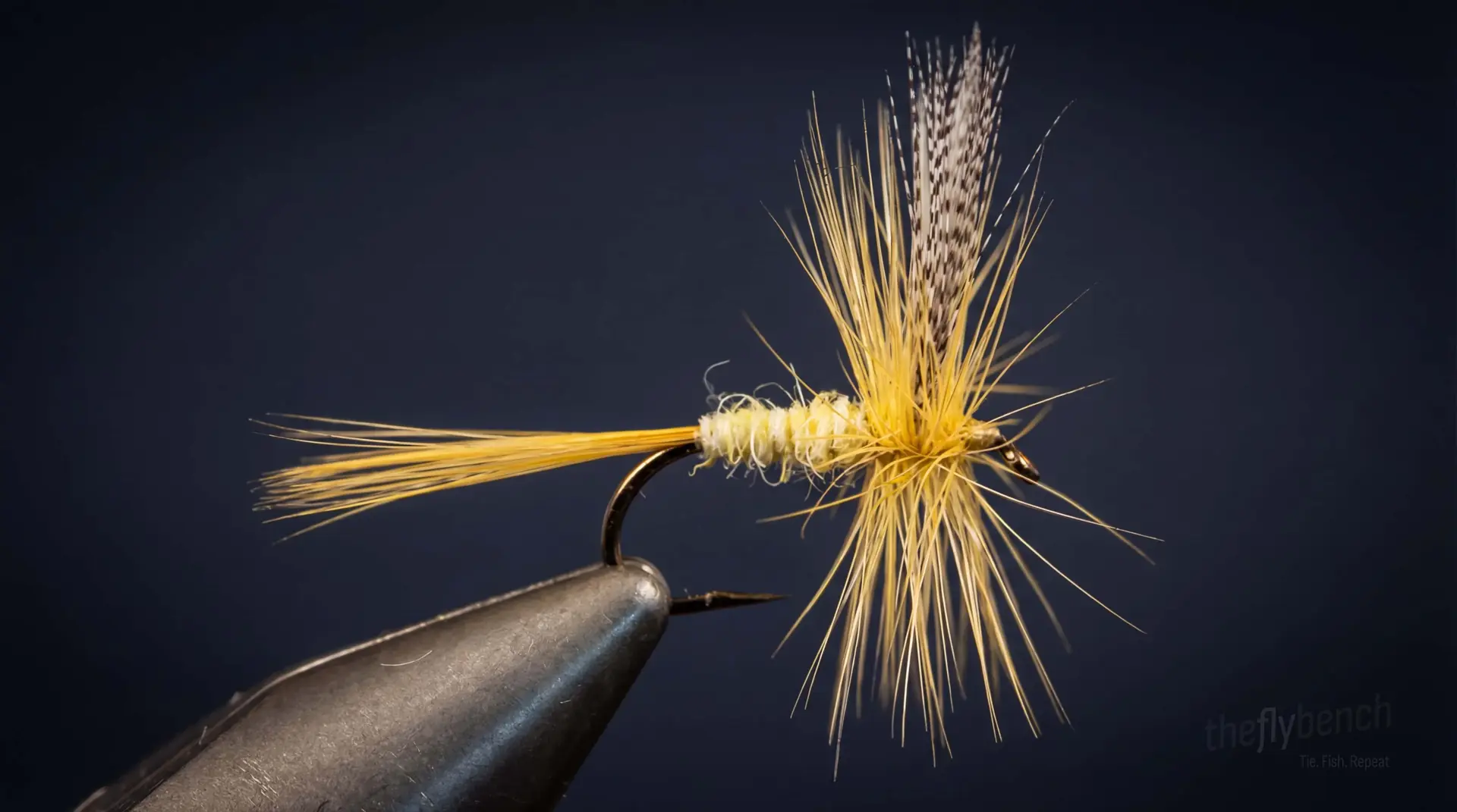 Les's Lemon Cahill fly pattern - imitates Mayflies tied for Trout