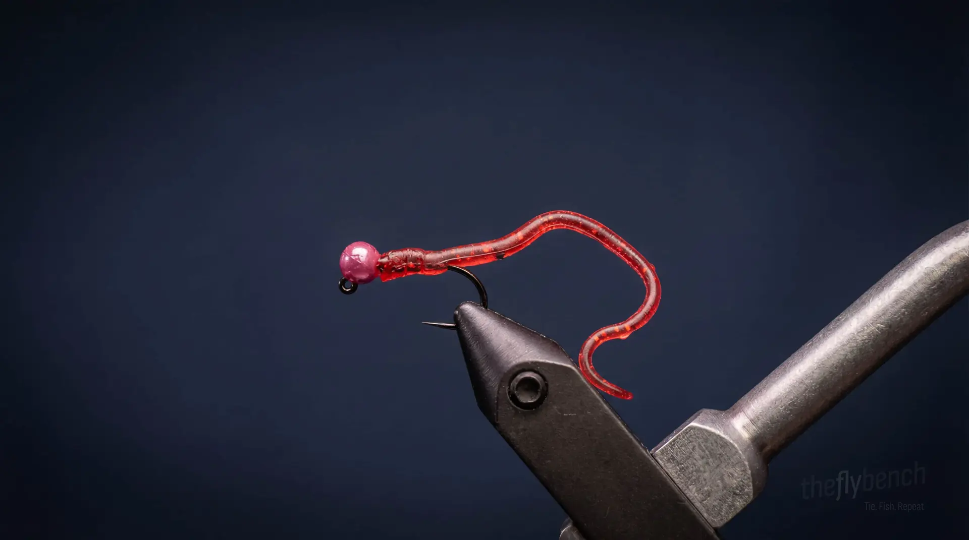 Squiggle Worm fly pattern - imitates Aquatic Worms tied for Trout