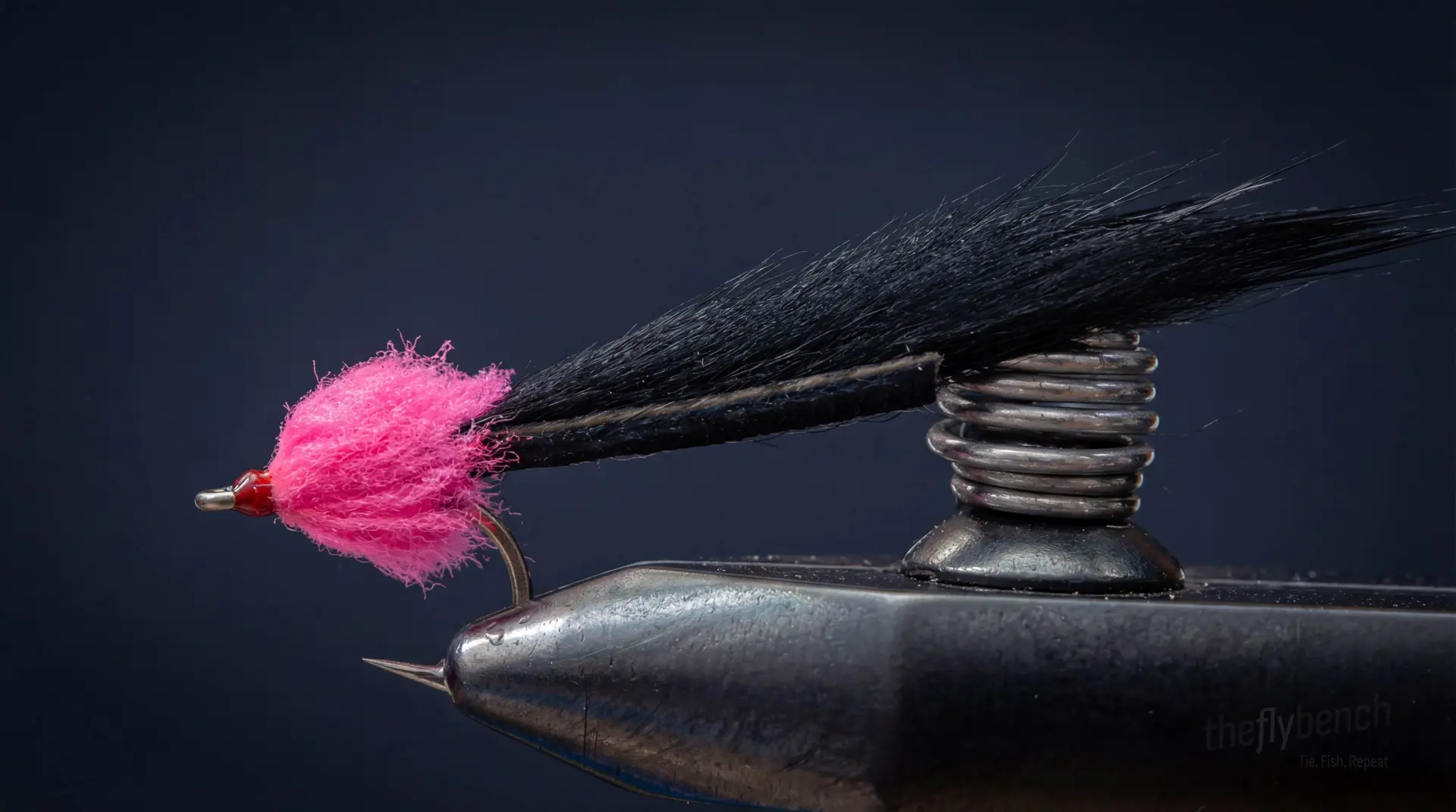 EZ Egg Suck'n Leech fly pattern - imitates Leeches tied for Salmon, Steelhead, Trout