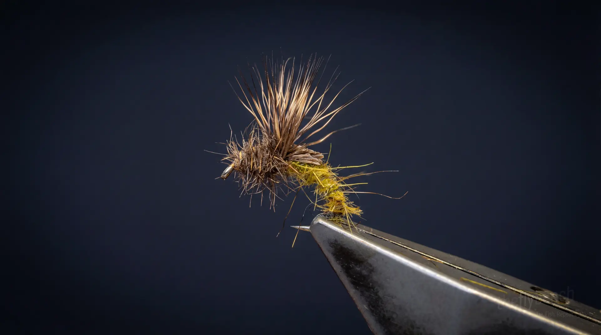 DHE 2.0 (Deer Hair Emerger 2.0) fly pattern - imitates Emerging Insects tied for Trout