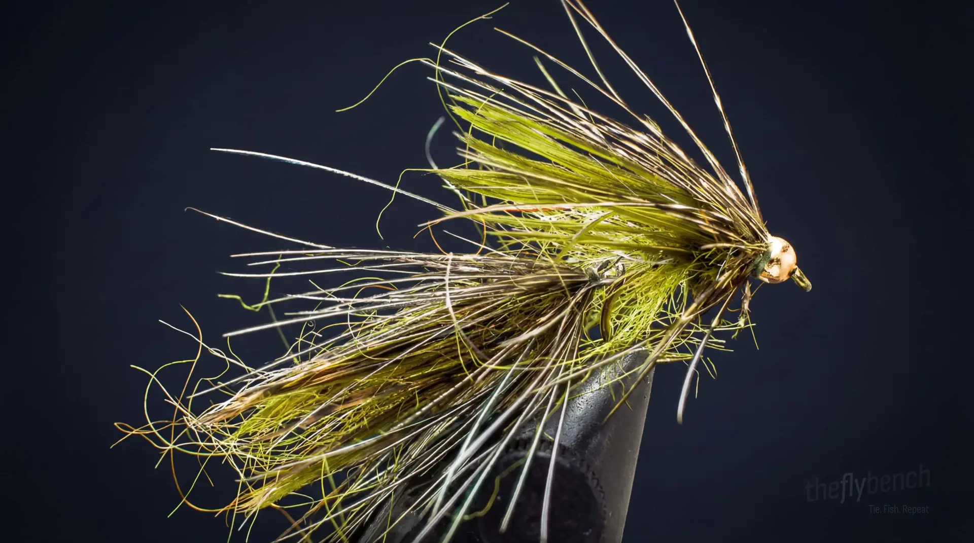 Articulated Aggravator fly pattern - imitates Baitfish tied for Bass, Pike, Musky