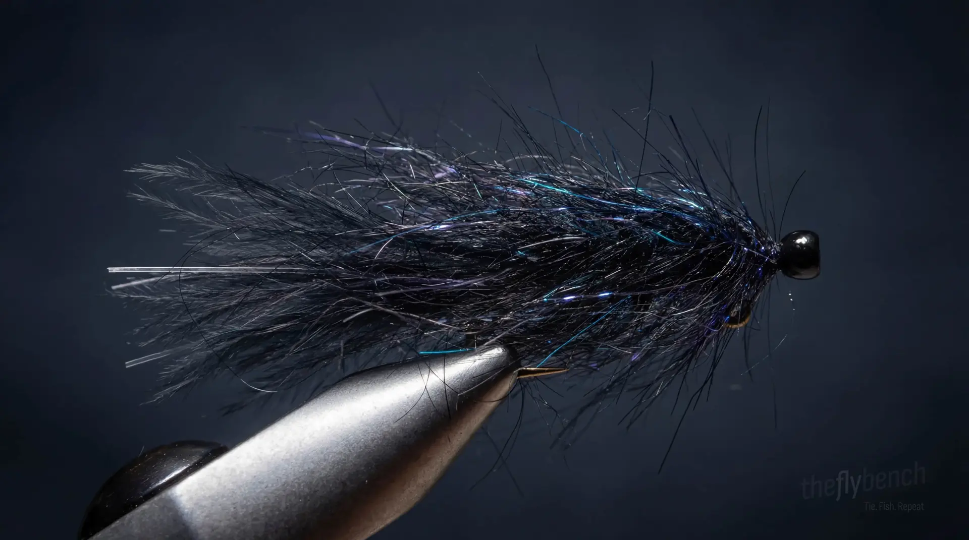 Balanced Leech Bruised fly pattern - imitates Leeches tied for Trout