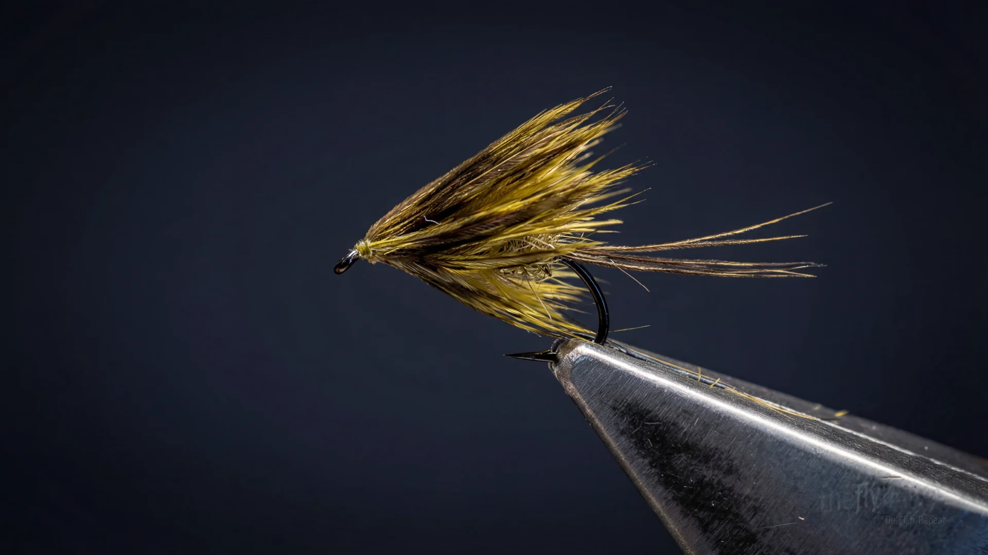 Brahma Ruffian fly pattern - imitates Mayflies, Caddis tied for Trout