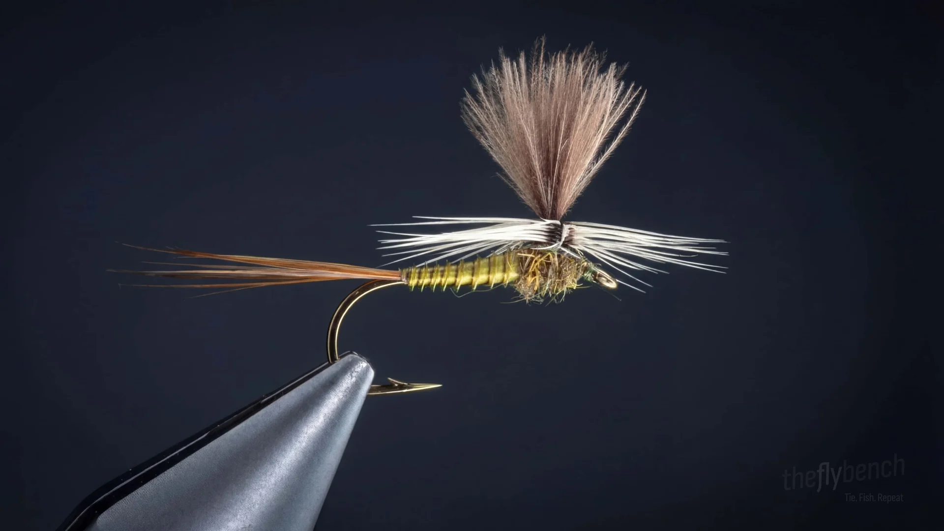 BWO Parachute fly pattern - imitates Mayflies tied for Trout