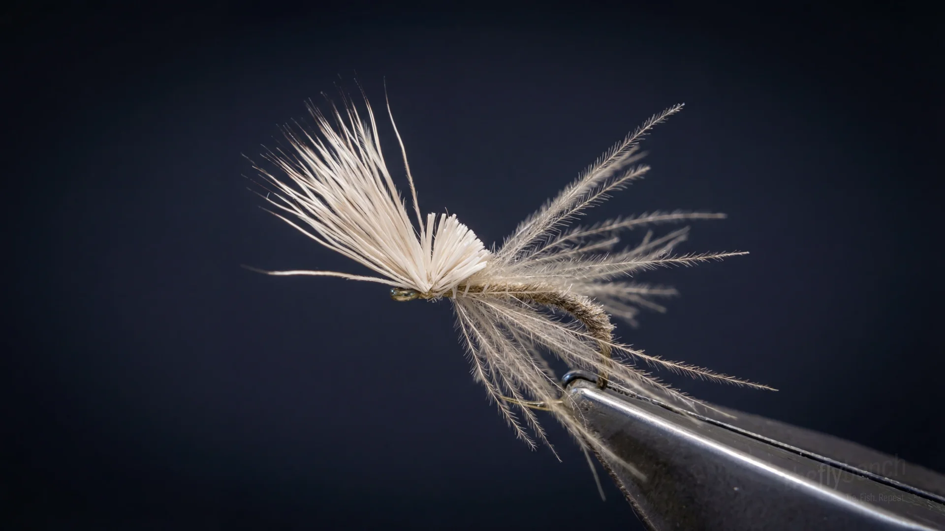 Crippled CDC&Elk fly pattern - imitates Mayflies, Caddis tied for Trout