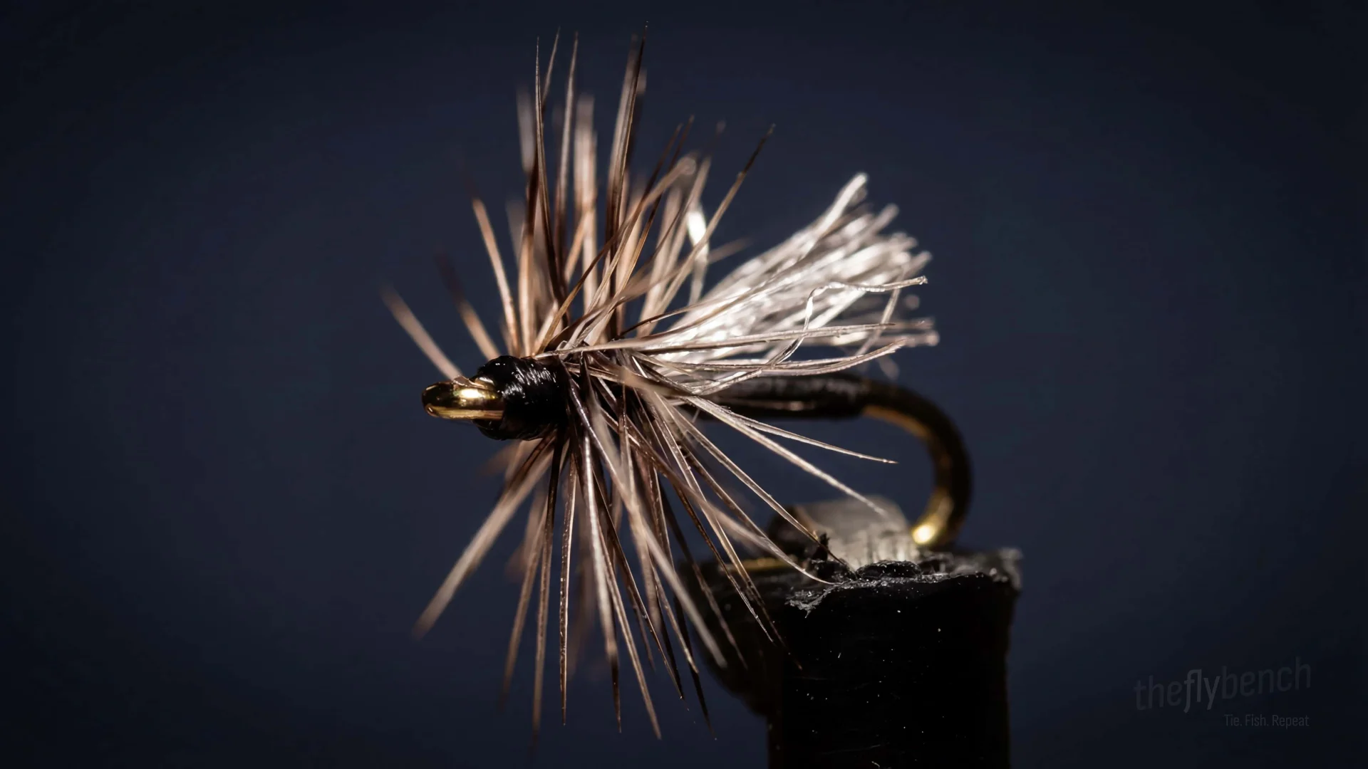Matt's Midge fly pattern - imitates Midges tied for Trout