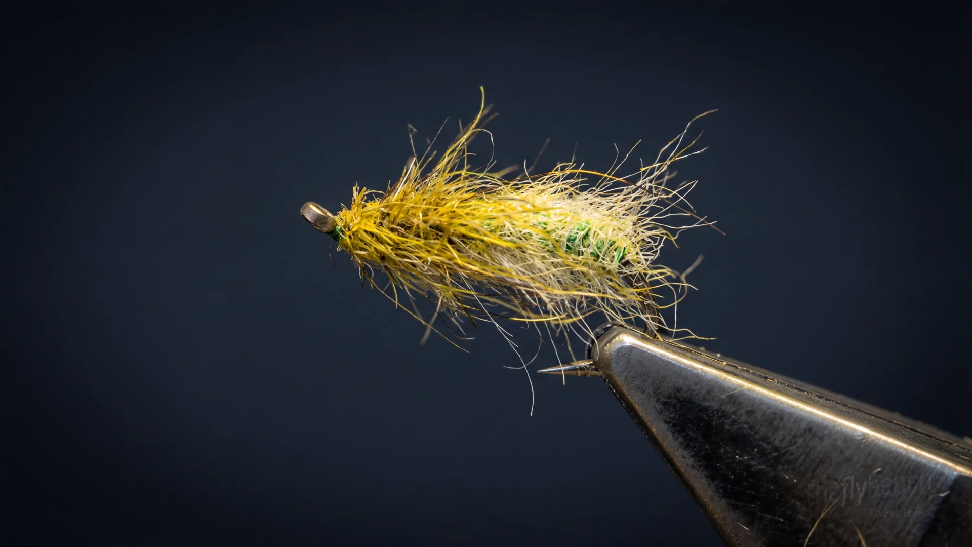 Rhyac fly pattern - imitates Mayflies, Caddis tied for Trout