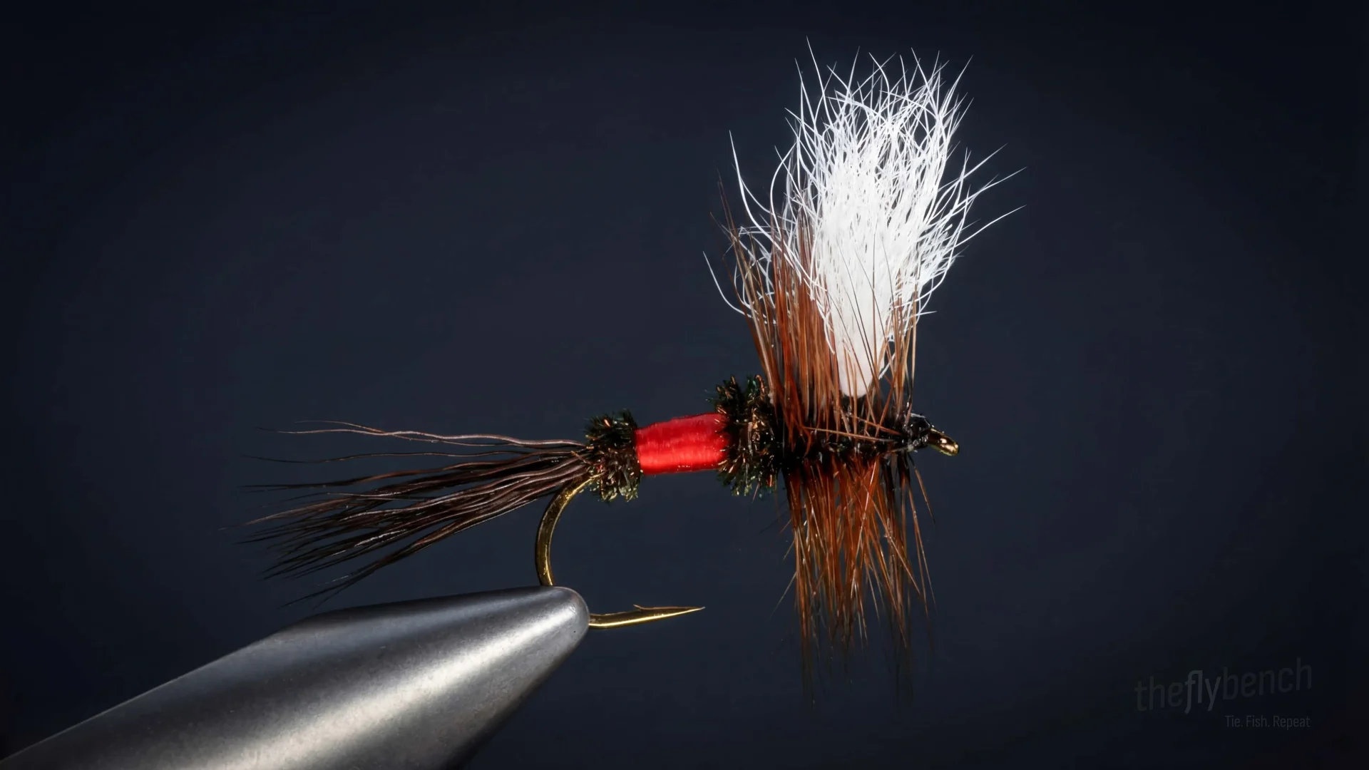 Royal Wulff fly pattern - imitates Mayflies tied for Trout