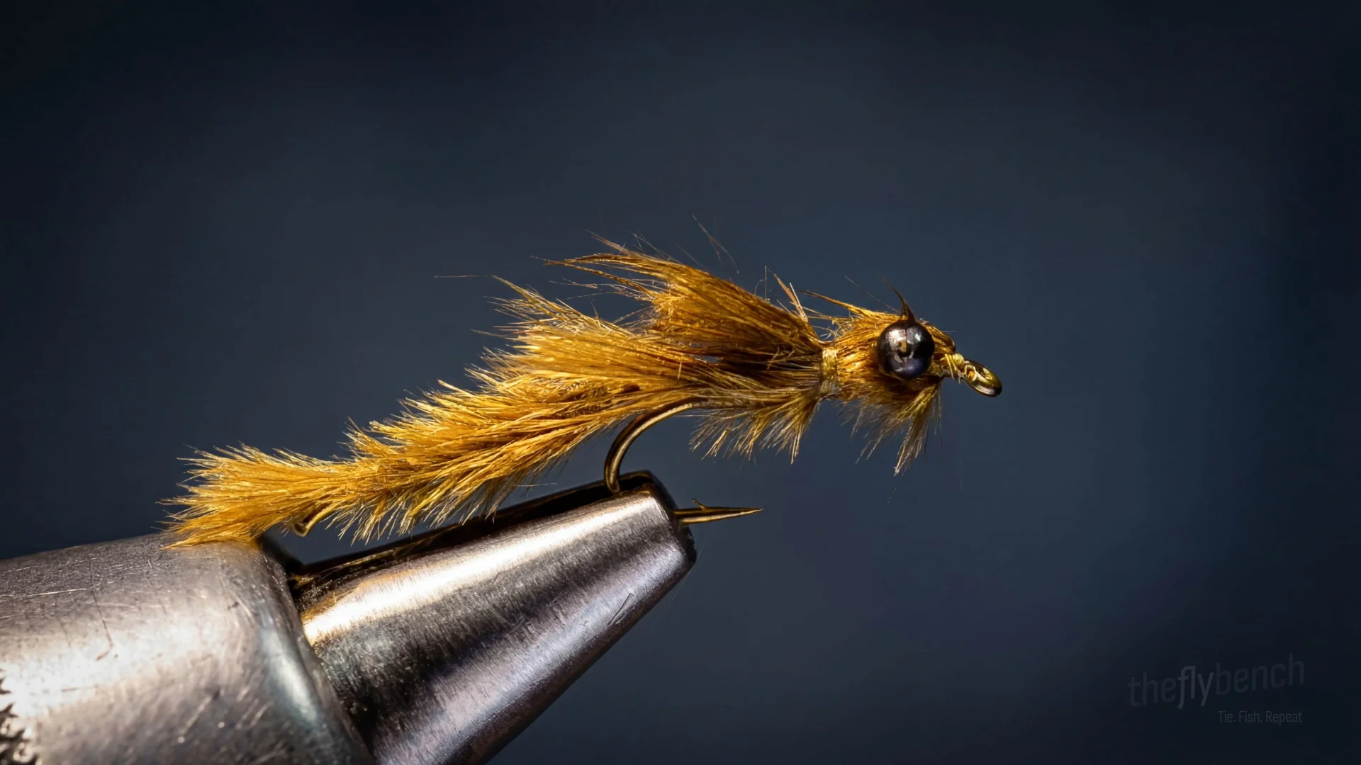 Wiggle Damsel fly pattern - imitates Damselfly Nymphs tied for Trout